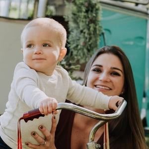 Meet your Posher, Dana